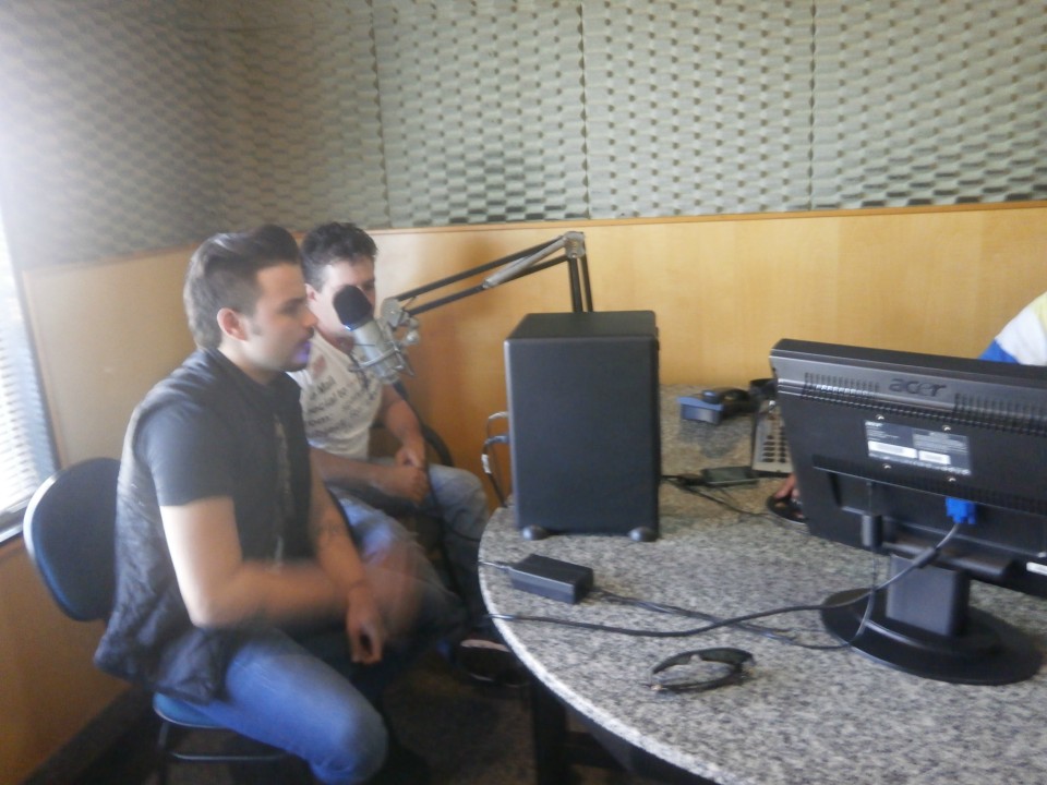 Euripinho sollo Visitando a Três Lagoas FM .Confira as Foto .