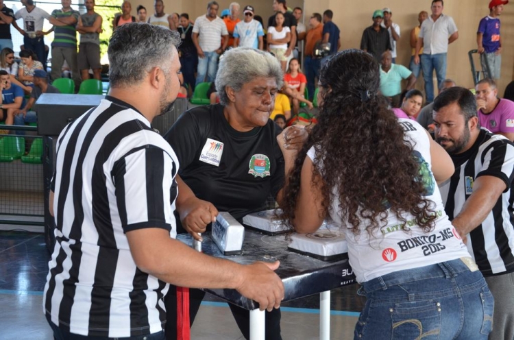 Confira fotos do 38º Campeonato Brasileiro Interclubes de Luta de Braço