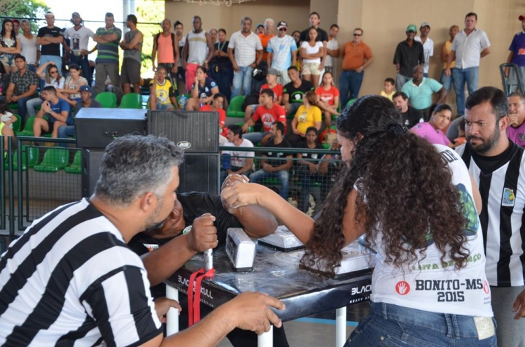 Confira fotos do 38º Campeonato Brasileiro Interclubes de Luta de Braço