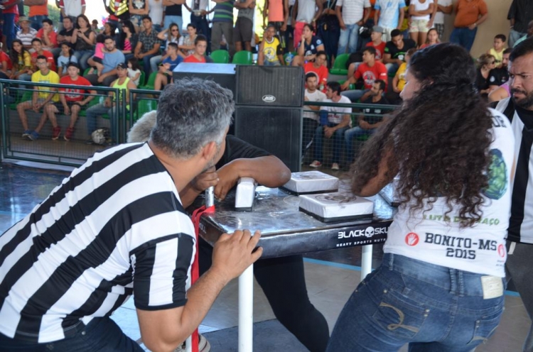 Confira fotos do 38º Campeonato Brasileiro Interclubes de Luta de Braço