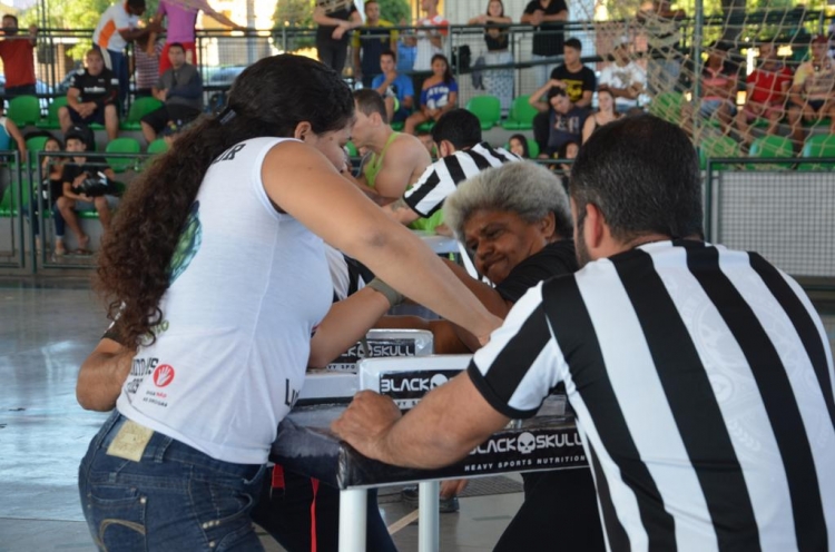 Confira fotos do 38º Campeonato Brasileiro Interclubes de Luta de Braço