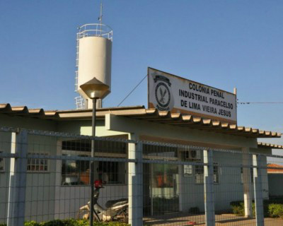 Interno de 23 anos é flagrado tentando fugir de presídio em Três Lagoas Interno de 23 anos é flagrado tentando fugir de presídio em Três Lagoas