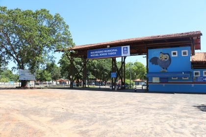 Balneário funcionará de quinta-feira a domingo com capacidade máxima de 200 pessoas a partir do dia (19) Balneário funcionará de quinta-feira a domingo com capacidade máxima de 200 pessoas a partir do dia (19)