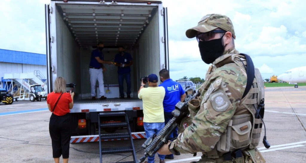 Vacina chegou aos 79 municípios de MS, afirma governo