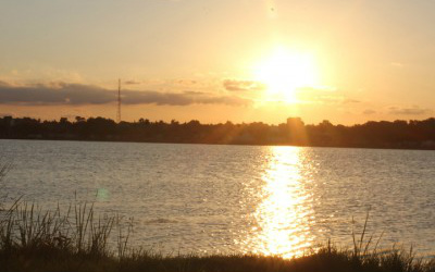 TEMPERATURAS ALTAS, MUITO CALOR E REQUER CUIDADOS TEMPERATURAS ALTAS, MUITO CALOR E REQUER CUIDADOS